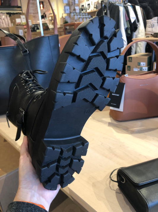 Rider Tall Lug Boot - Black