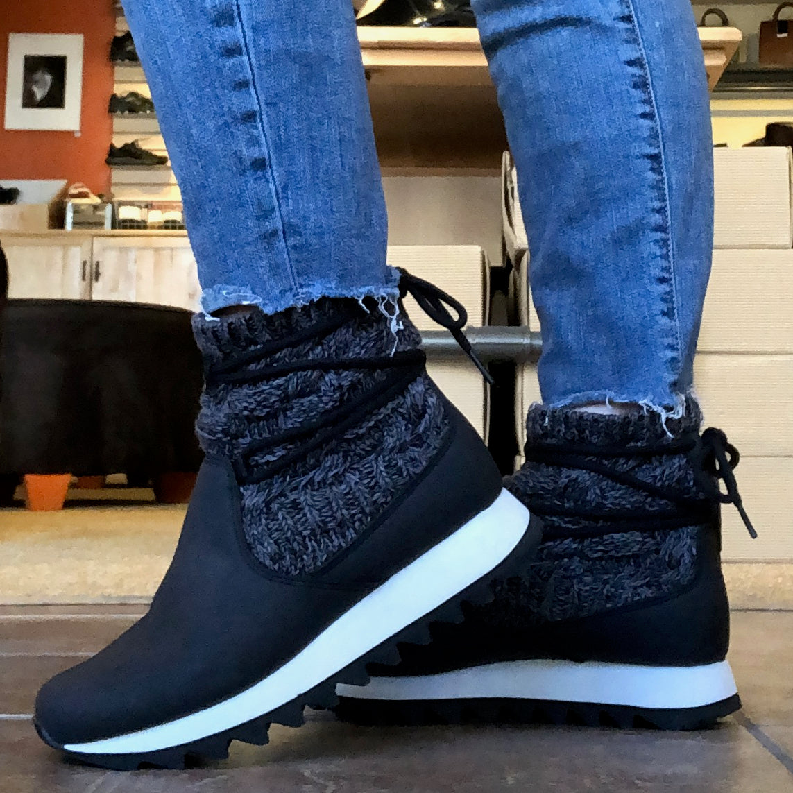 Women's Alpine Pull-on Knit - Black