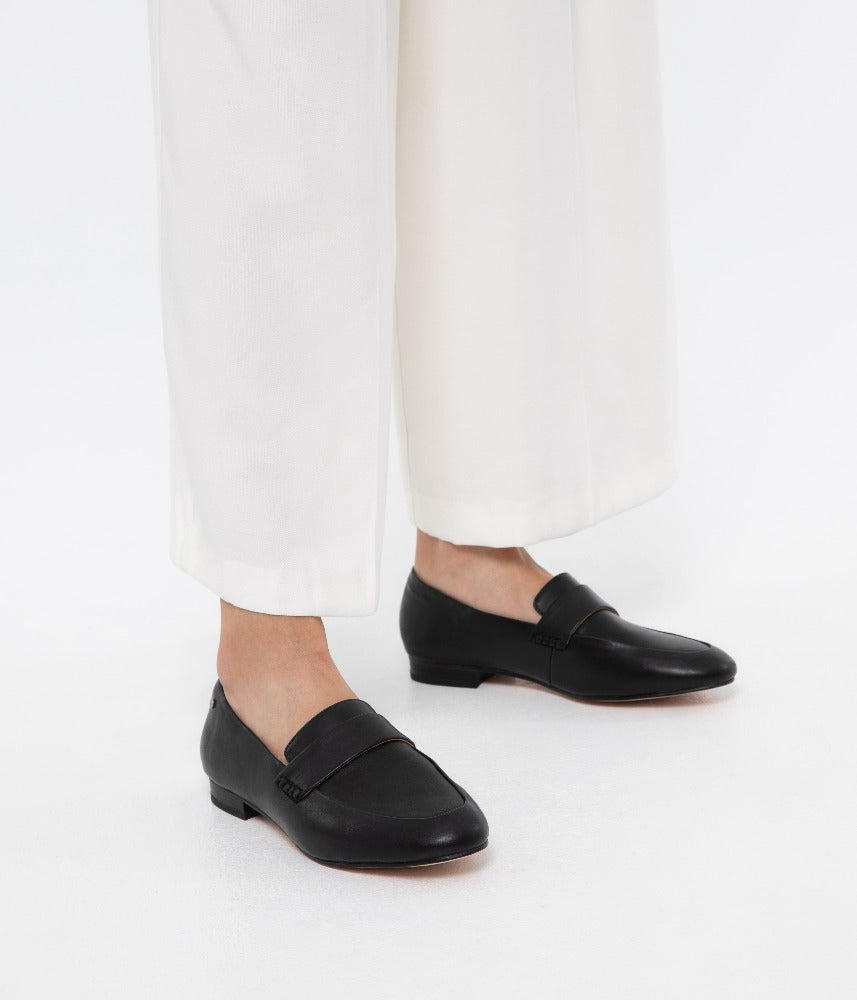 Ivy - Black - The Grinning Goat